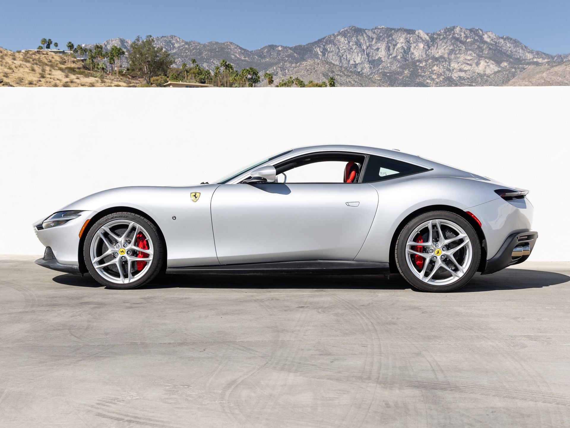 2021 Ferrari Roma Base