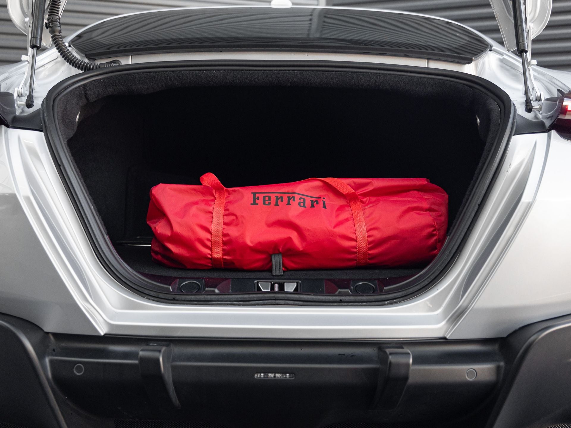 2021 Ferrari Roma Base