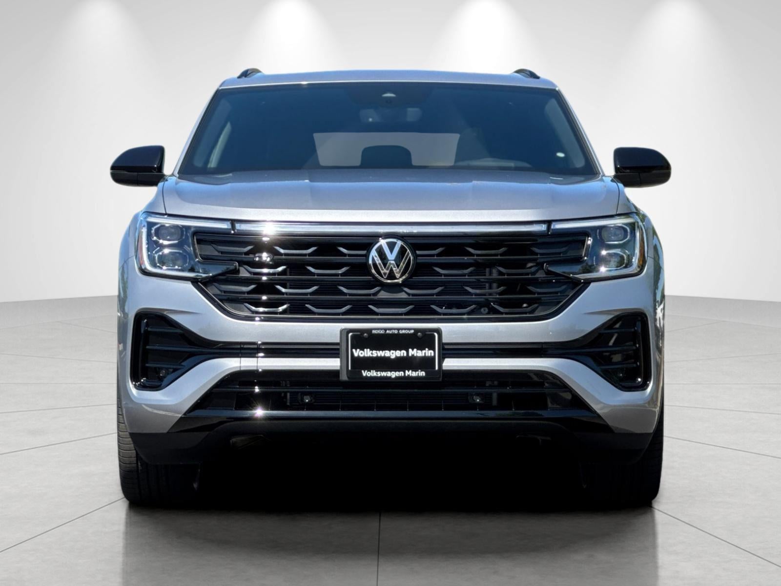 2026 Volkswagen Atlas Cross Sport 2.0T SEL R-Line Black