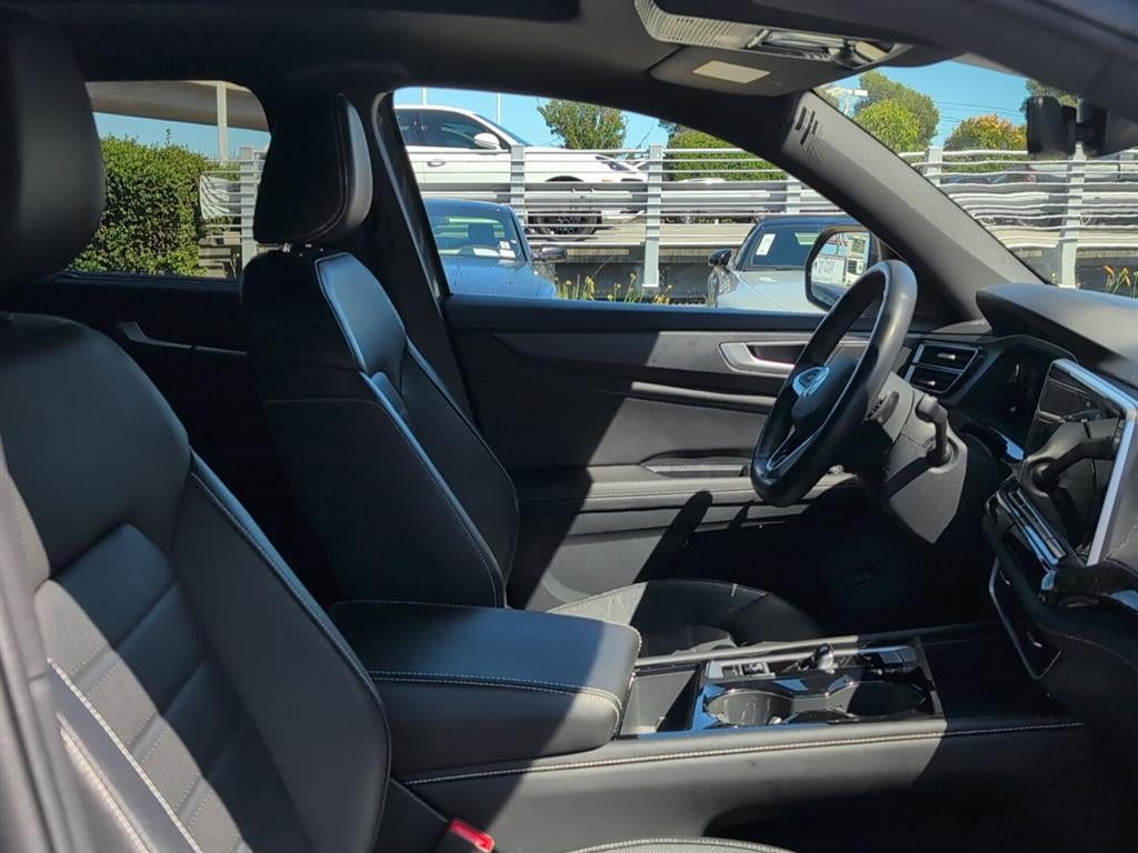 2024 Volkswagen Atlas Cross Sport 2.0T SEL R-Line