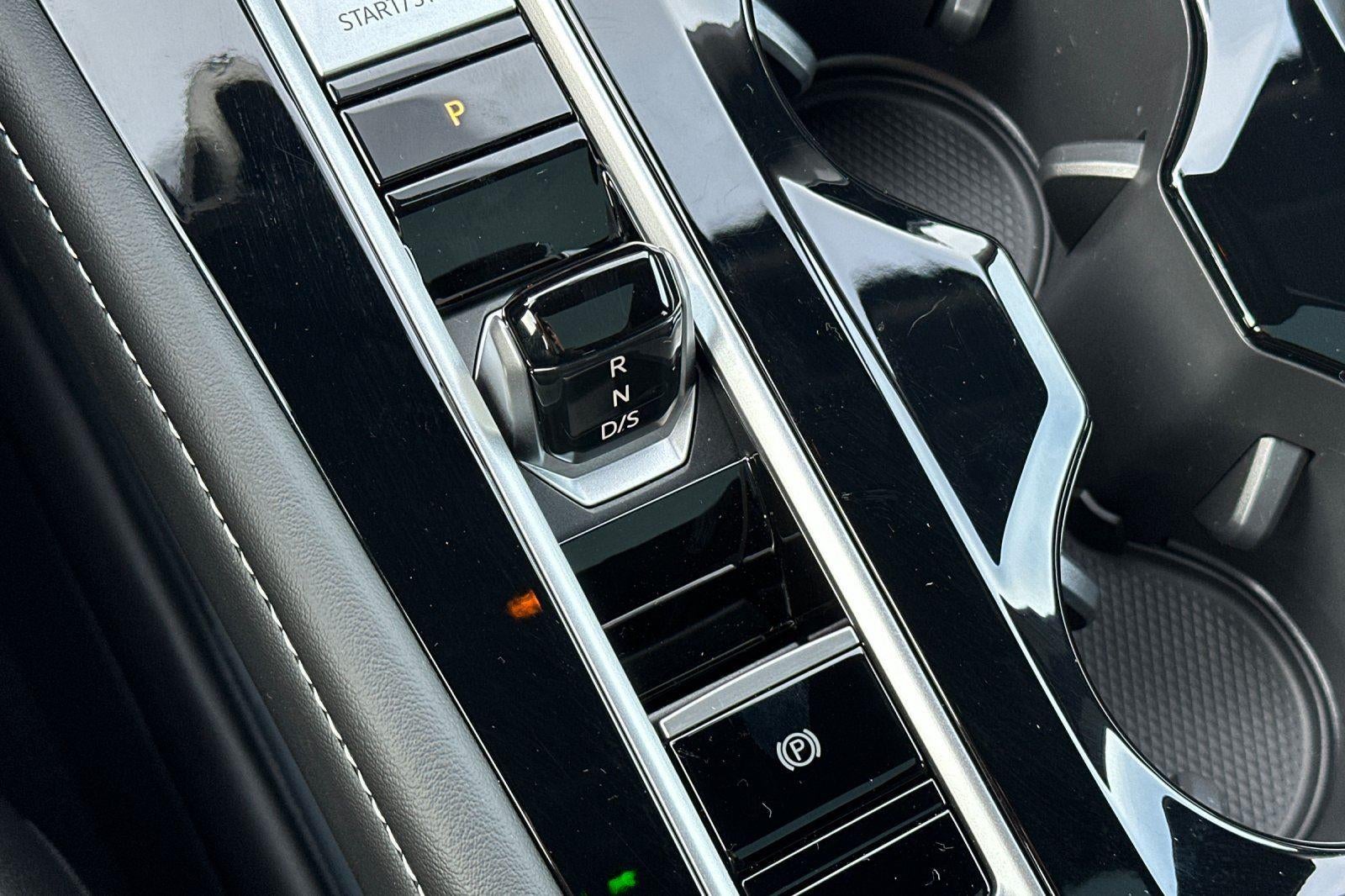 2026 Volkswagen Atlas Cross Sport 2.0T SEL