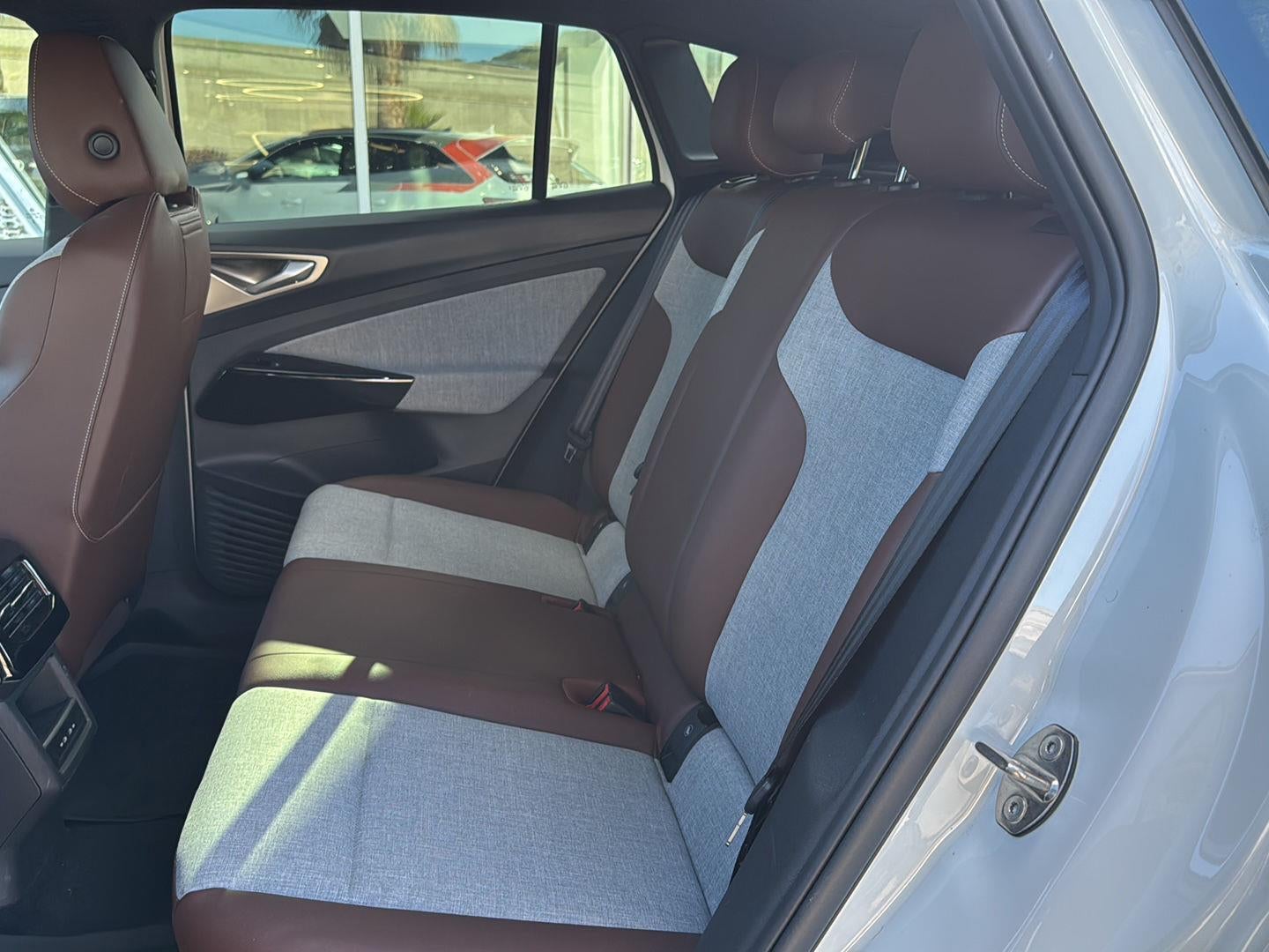 2023 Volkswagen ID.4 Pro