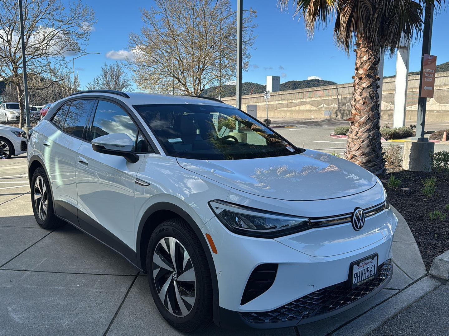 2023 Volkswagen ID.4 Pro