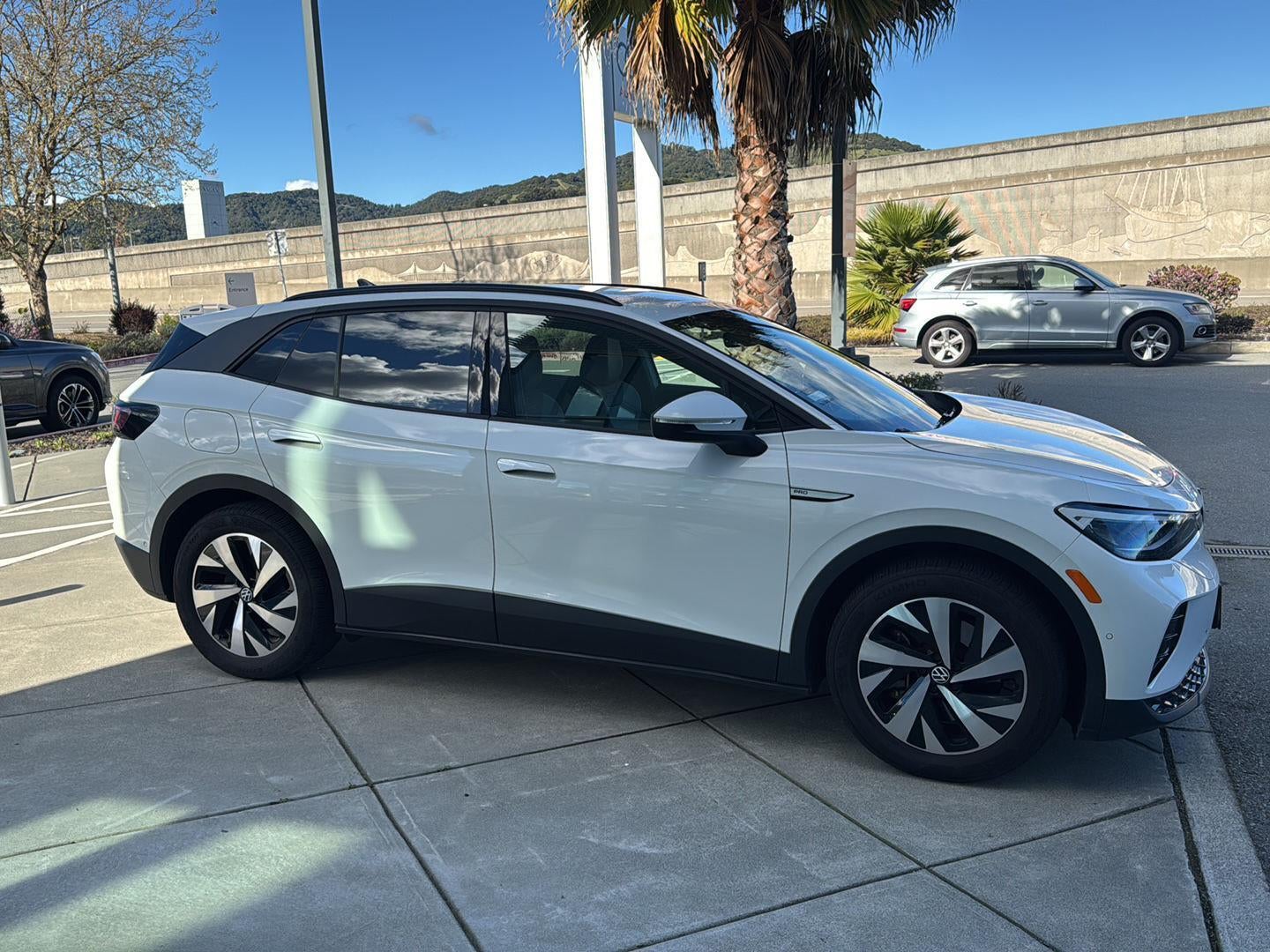 2023 Volkswagen ID.4 Pro