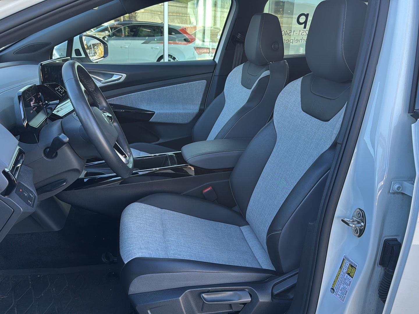 2023 Volkswagen ID.4 Pro