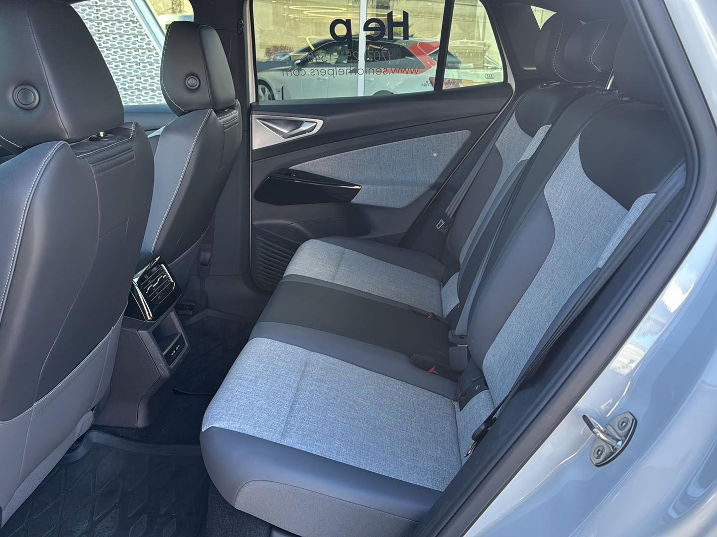 2023 Volkswagen ID.4 Pro