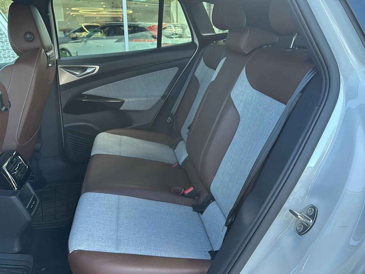 2023 Volkswagen ID.4 Pro