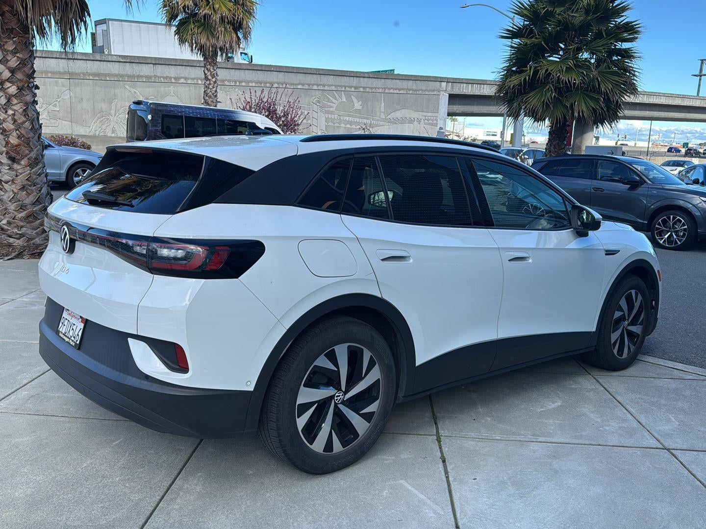 2023 Volkswagen ID.4 Pro