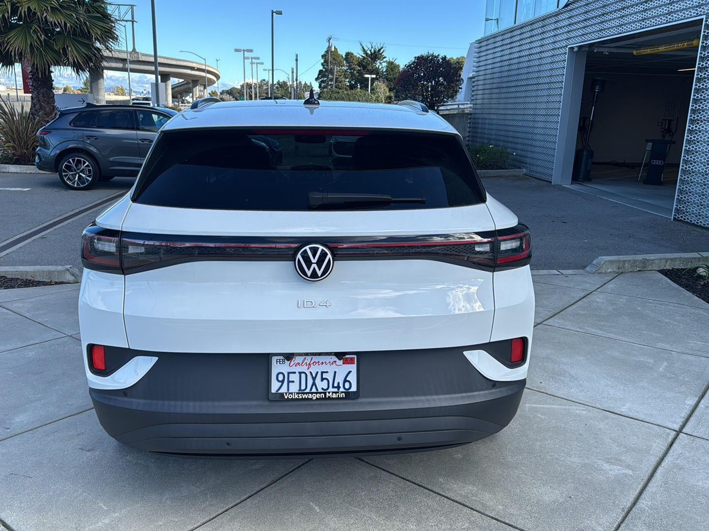 2023 Volkswagen ID.4 Pro
