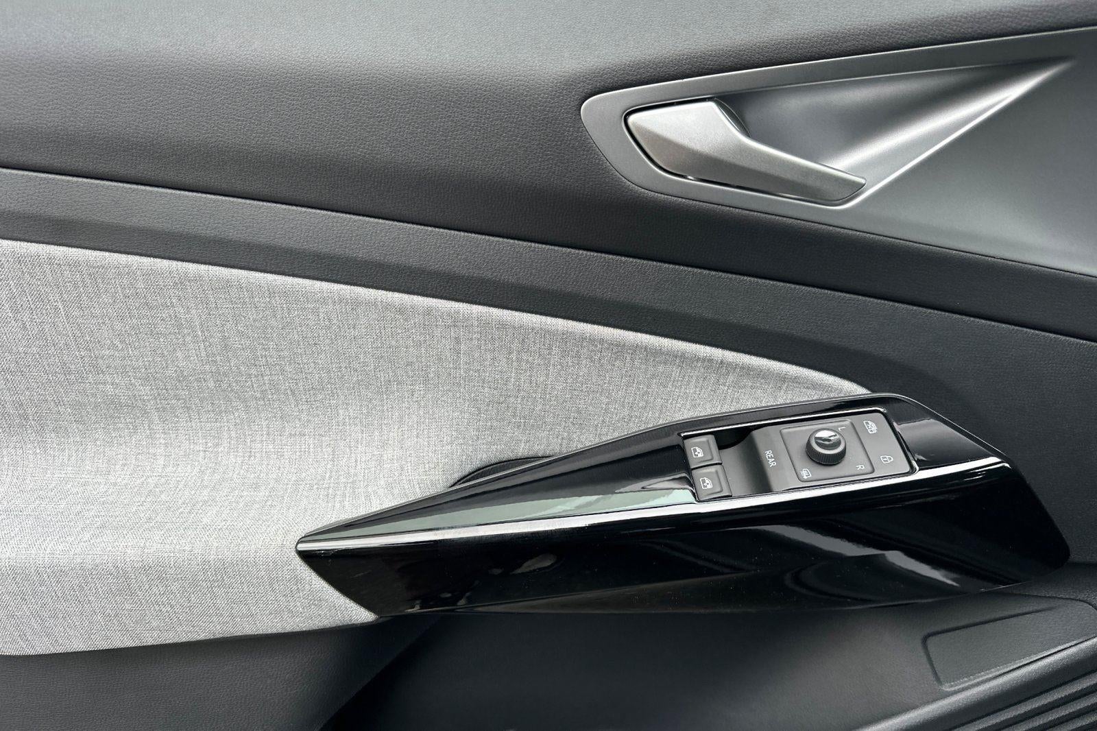 2025 Volkswagen ID.4 Pro