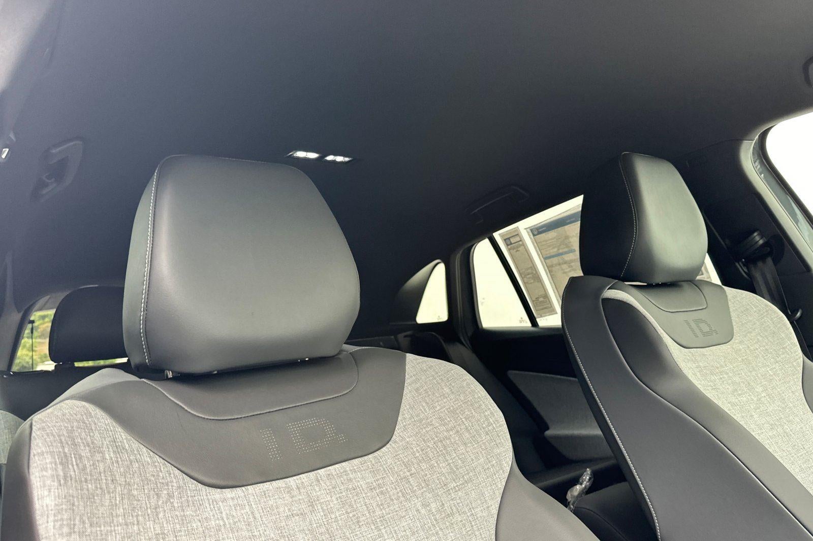 2025 Volkswagen ID.4 Pro