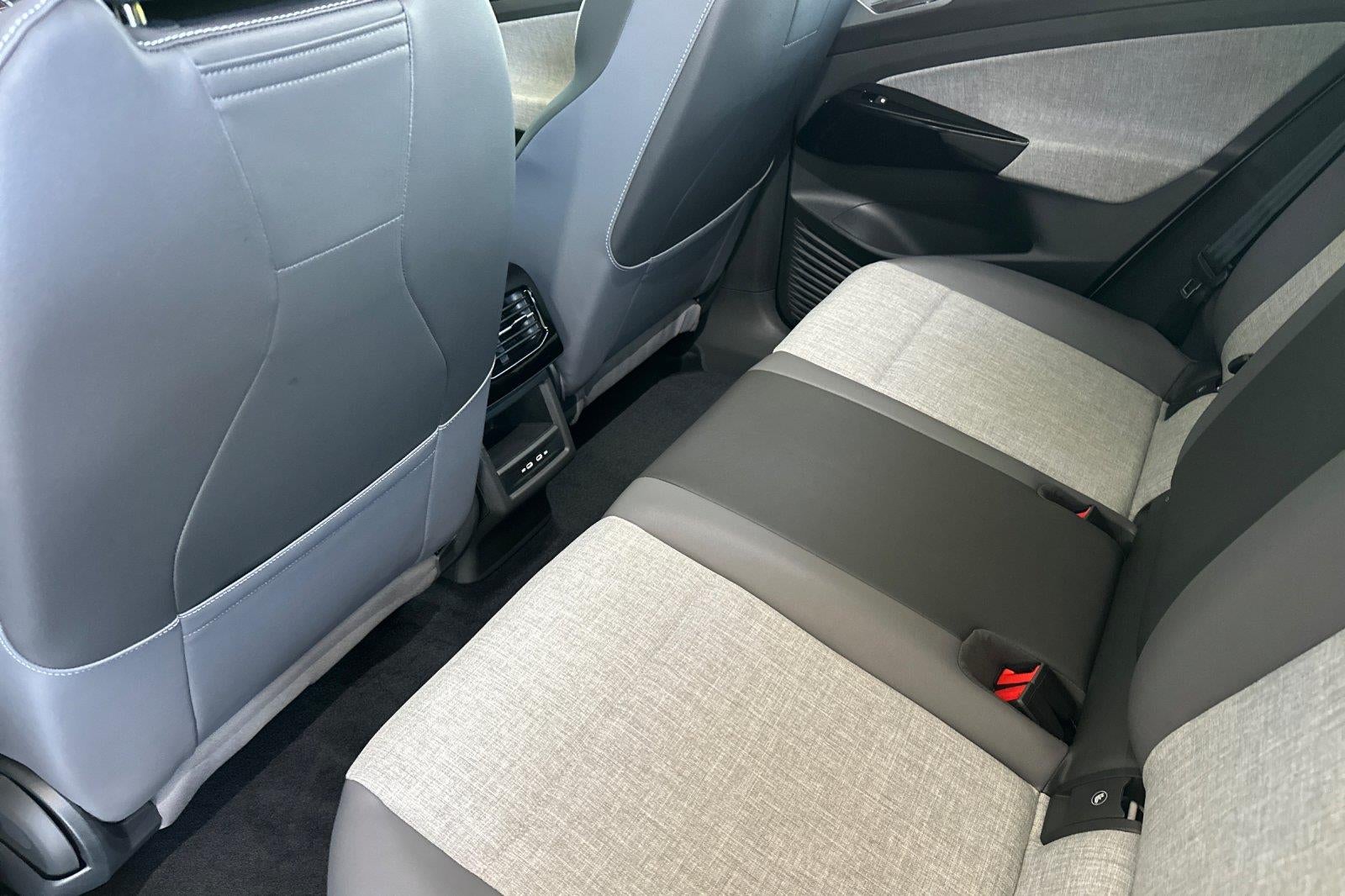 2025 Volkswagen ID.4 Pro