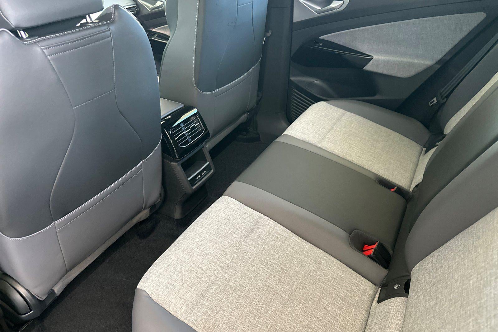 2025 Volkswagen ID.4 Pro