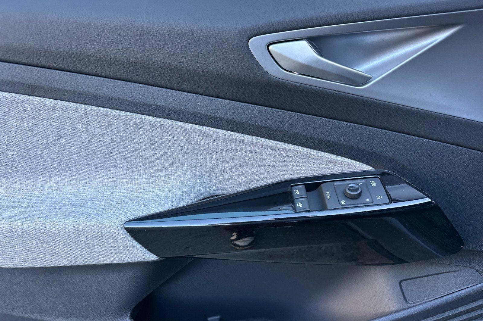 2025 Volkswagen ID.4 Pro