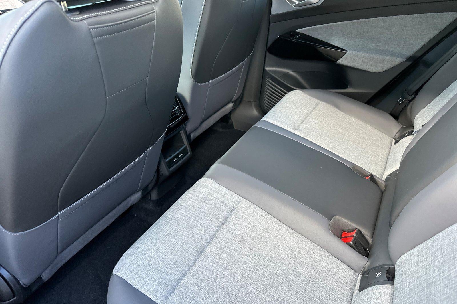 2025 Volkswagen ID.4 Pro