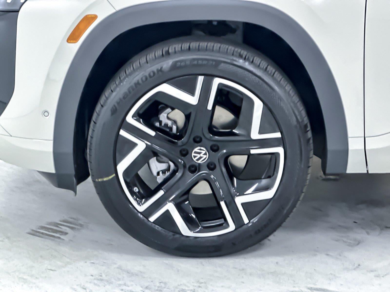 2027 Volkswagen Atlas SEL Premium R-Line