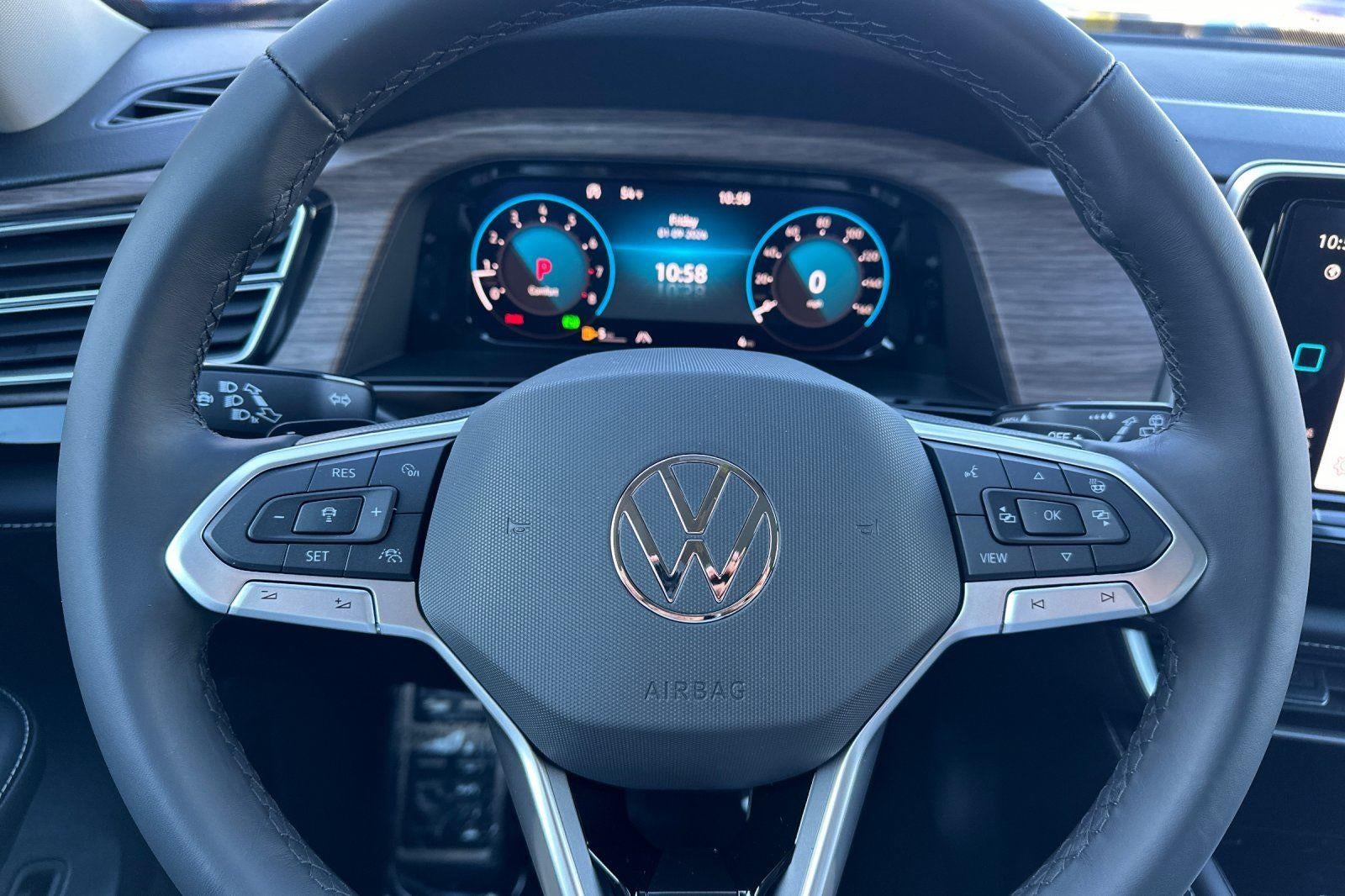 2026 Volkswagen Atlas 2.0T SEL Premium R-Line