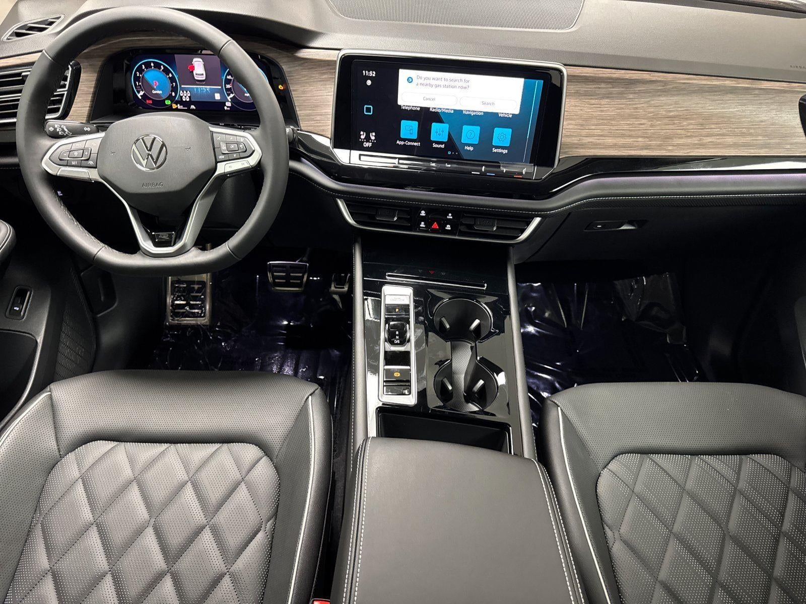 2026 Volkswagen Atlas 2.0T SEL Premium R-Line
