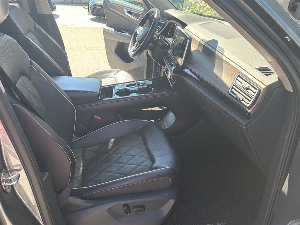 2024 Volkswagen Atlas 2.0T SEL Premium R-Line