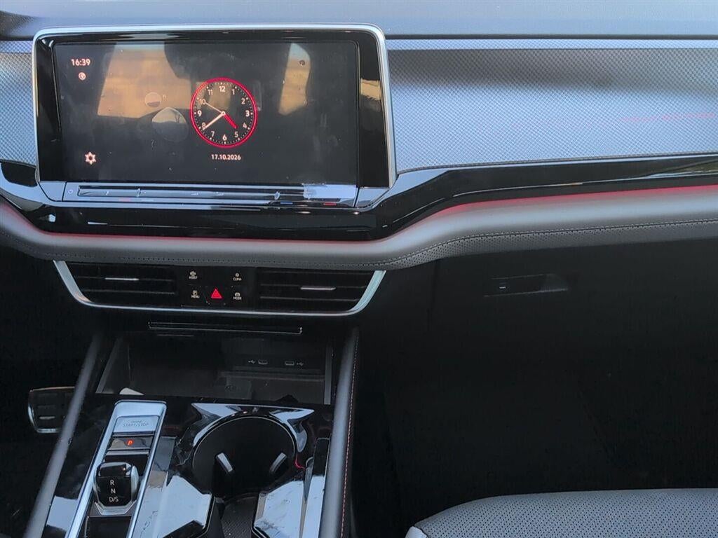 2024 Volkswagen Atlas 2.0T Peak Edition SEL