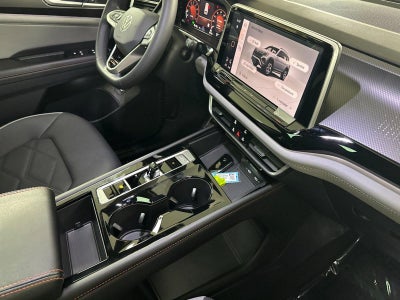 2024 Volkswagen Atlas 2.0T Peak Edition SEL