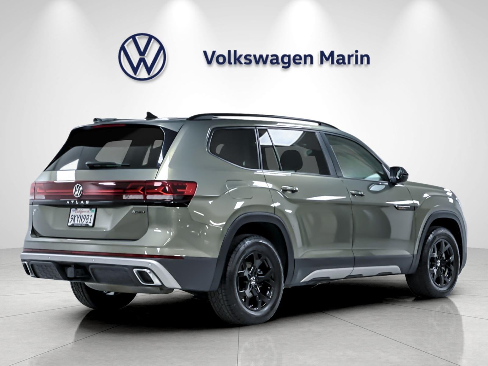 2024 Volkswagen Atlas 2.0T Peak Edition SEL
