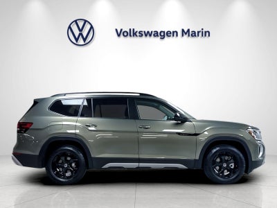 2024 Volkswagen Atlas 2.0T Peak Edition SEL