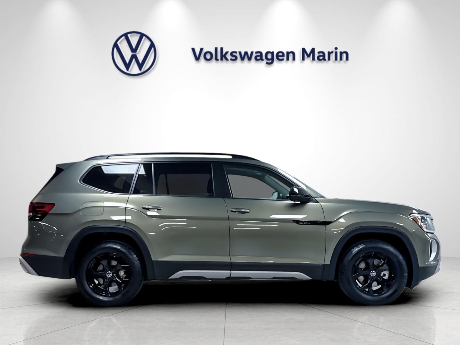 2024 Volkswagen Atlas 2.0T Peak Edition SEL