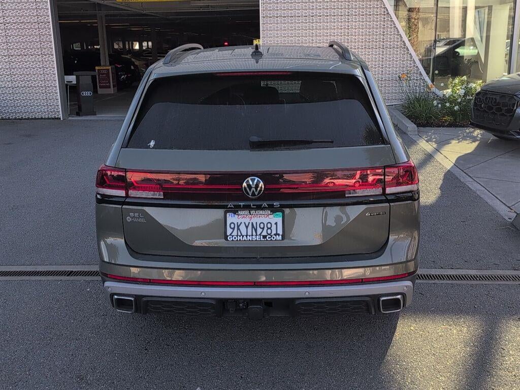 2024 Volkswagen Atlas 2.0T Peak Edition SEL