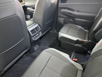 2027 Volkswagen Atlas SE w/Technology
