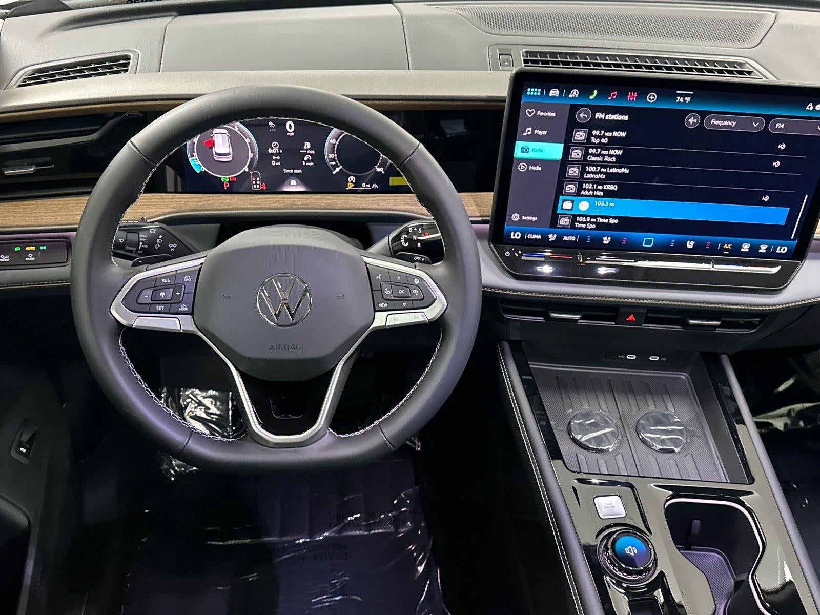 2027 Volkswagen Atlas SE w/Technology