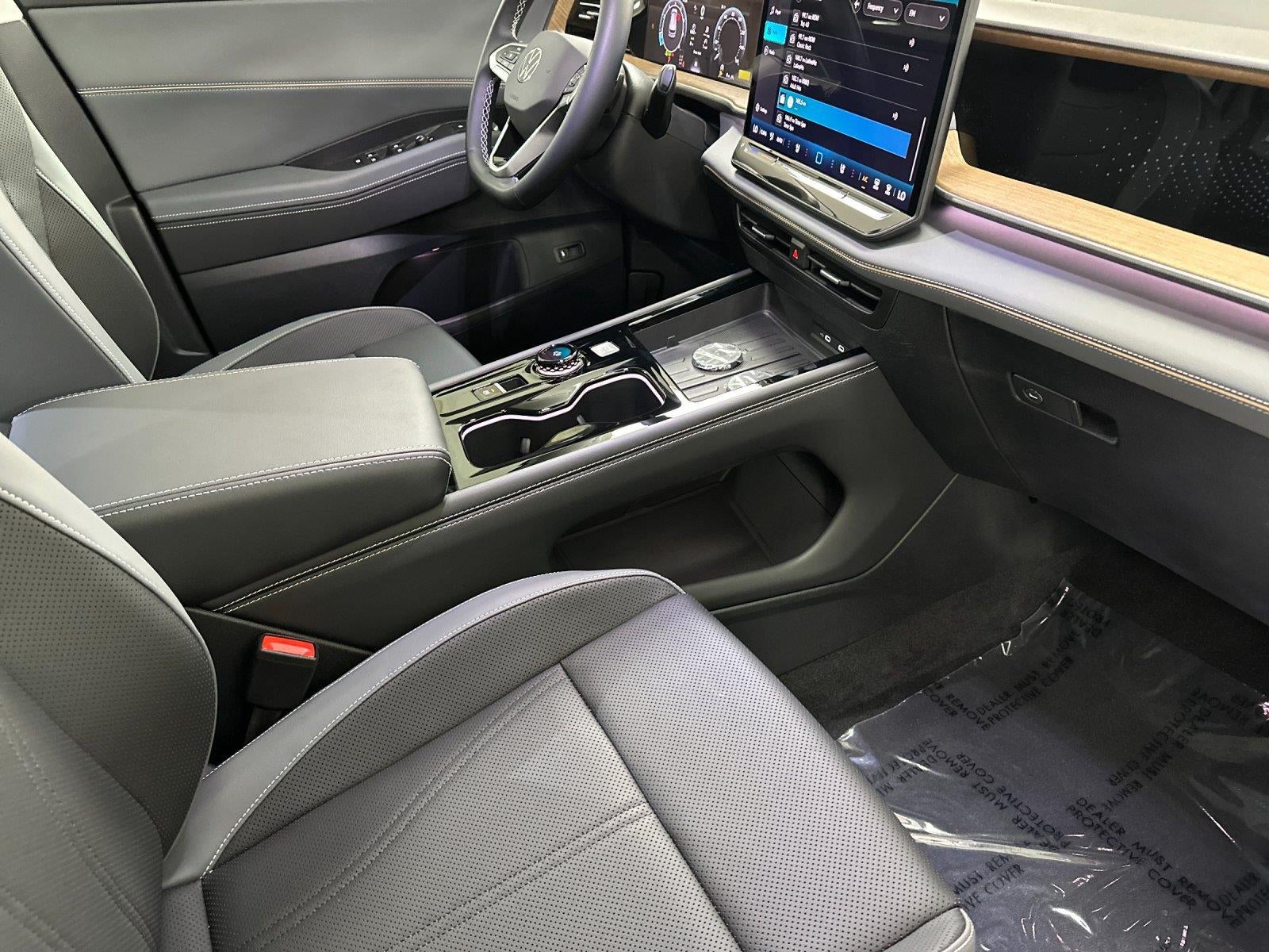 2027 Volkswagen Atlas SE w/Technology