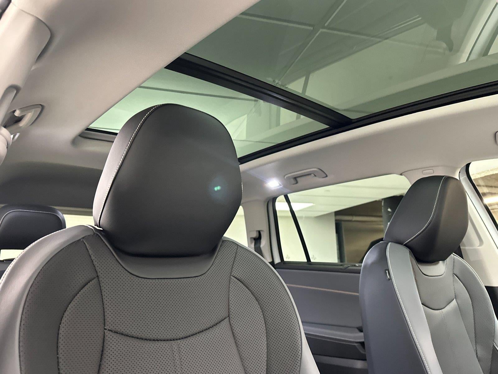 2027 Volkswagen Atlas SE w/Technology
