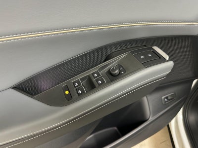 2027 Volkswagen Atlas SE w/Technology