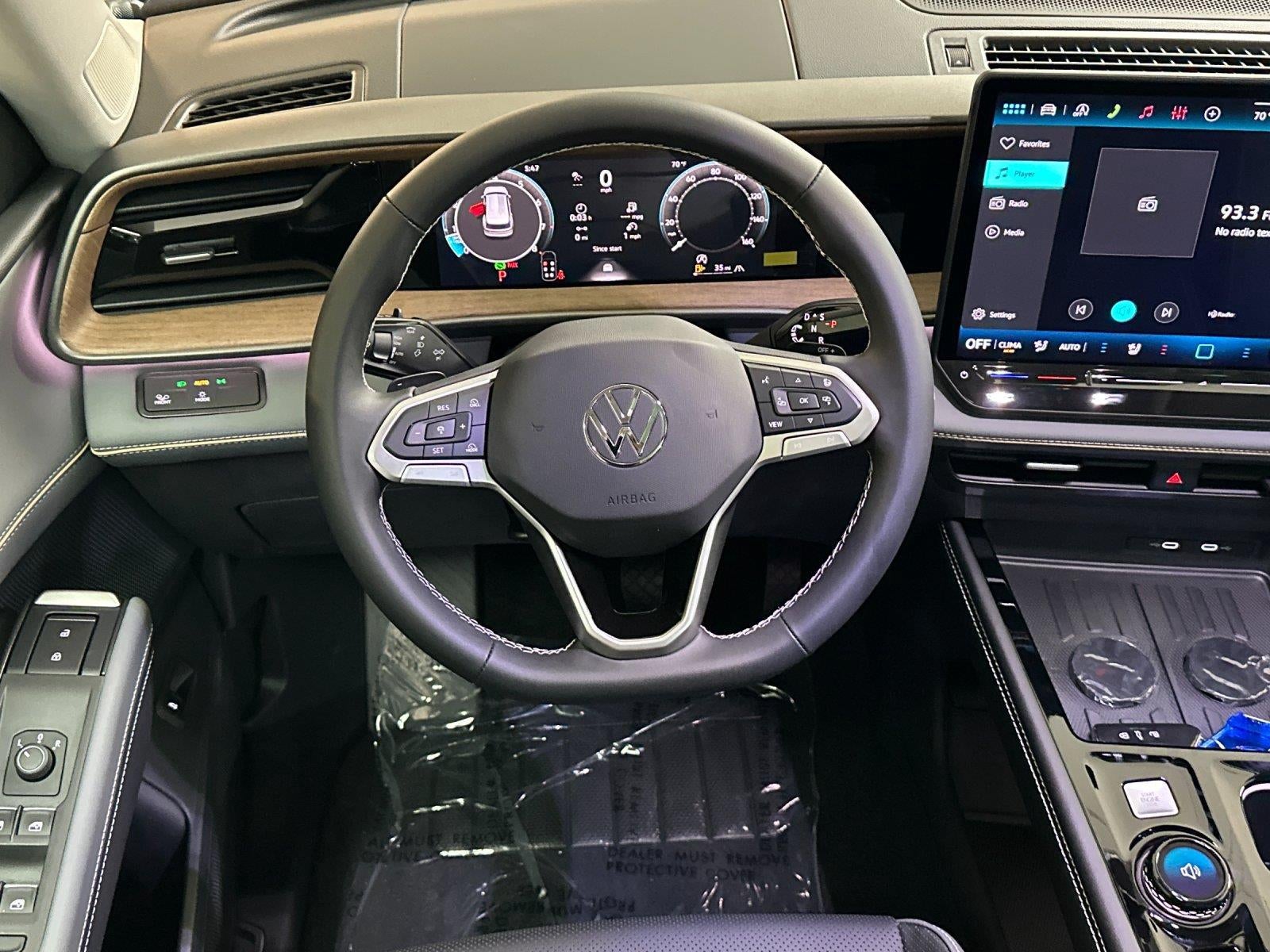2027 Volkswagen Atlas SE w/Technology