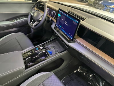 2027 Volkswagen Atlas SE w/Technology