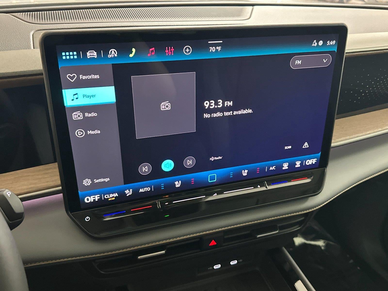 2027 Volkswagen Atlas SE w/Technology