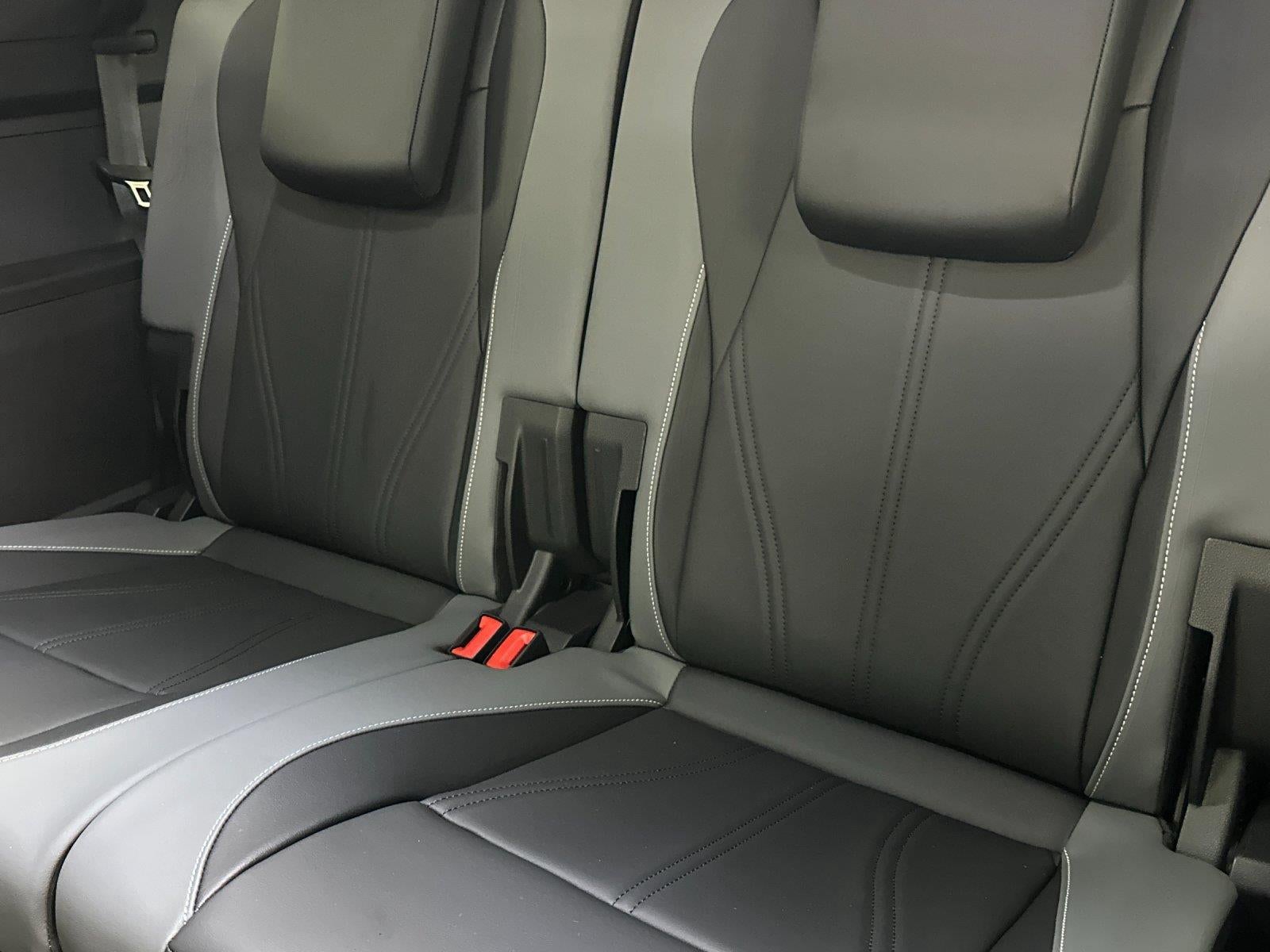 2027 Volkswagen Atlas SE w/Technology
