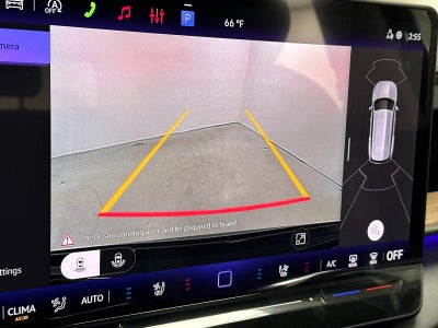 2027 Volkswagen Atlas SE w/Technology