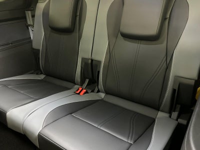 2027 Volkswagen Atlas SE w/Technology