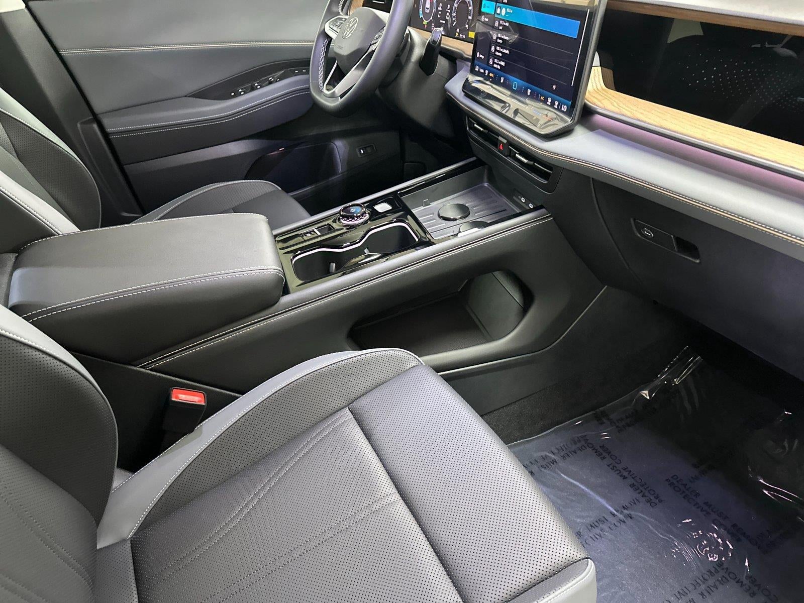 2027 Volkswagen Atlas SE w/Technology