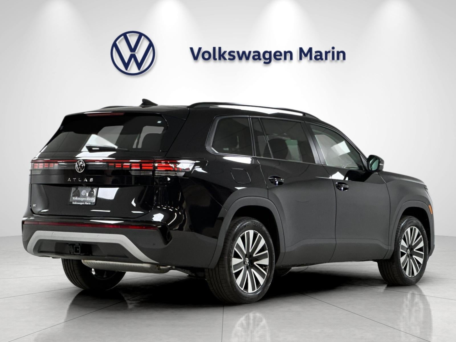 2027 Volkswagen Atlas SE w/Technology