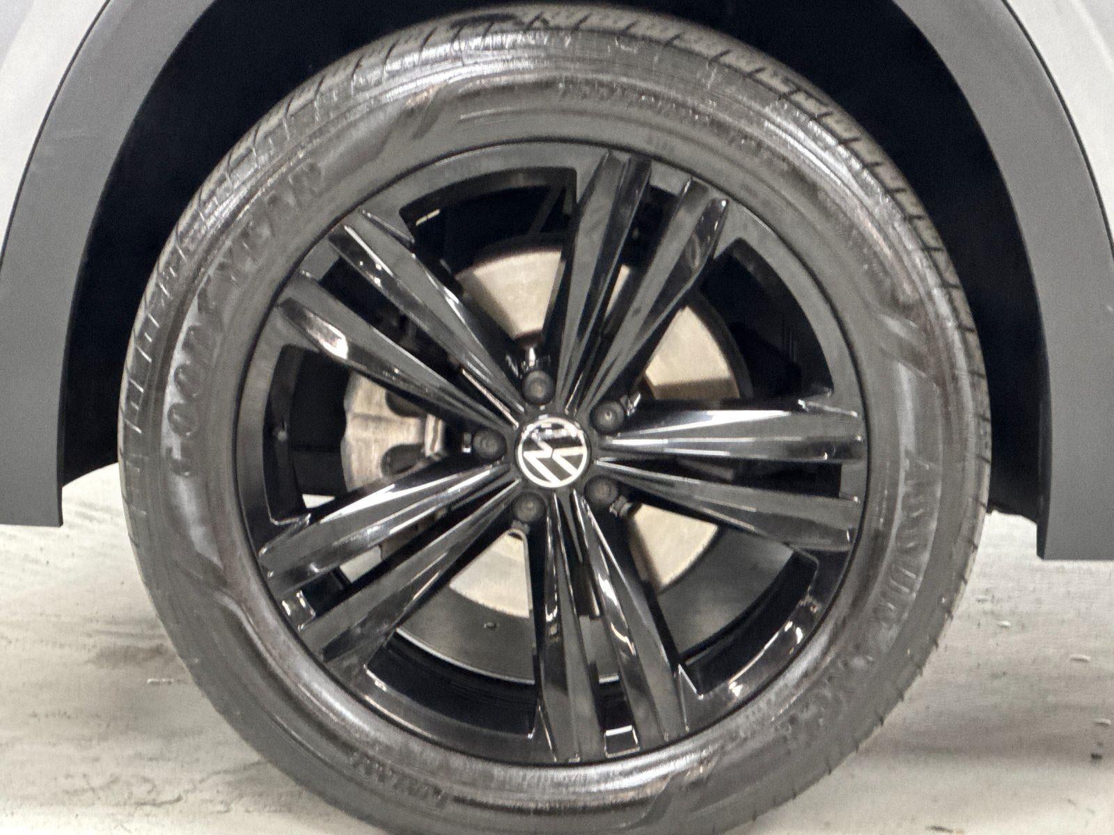 2023 Volkswagen Atlas 3.6L V6 SEL R-Line Black