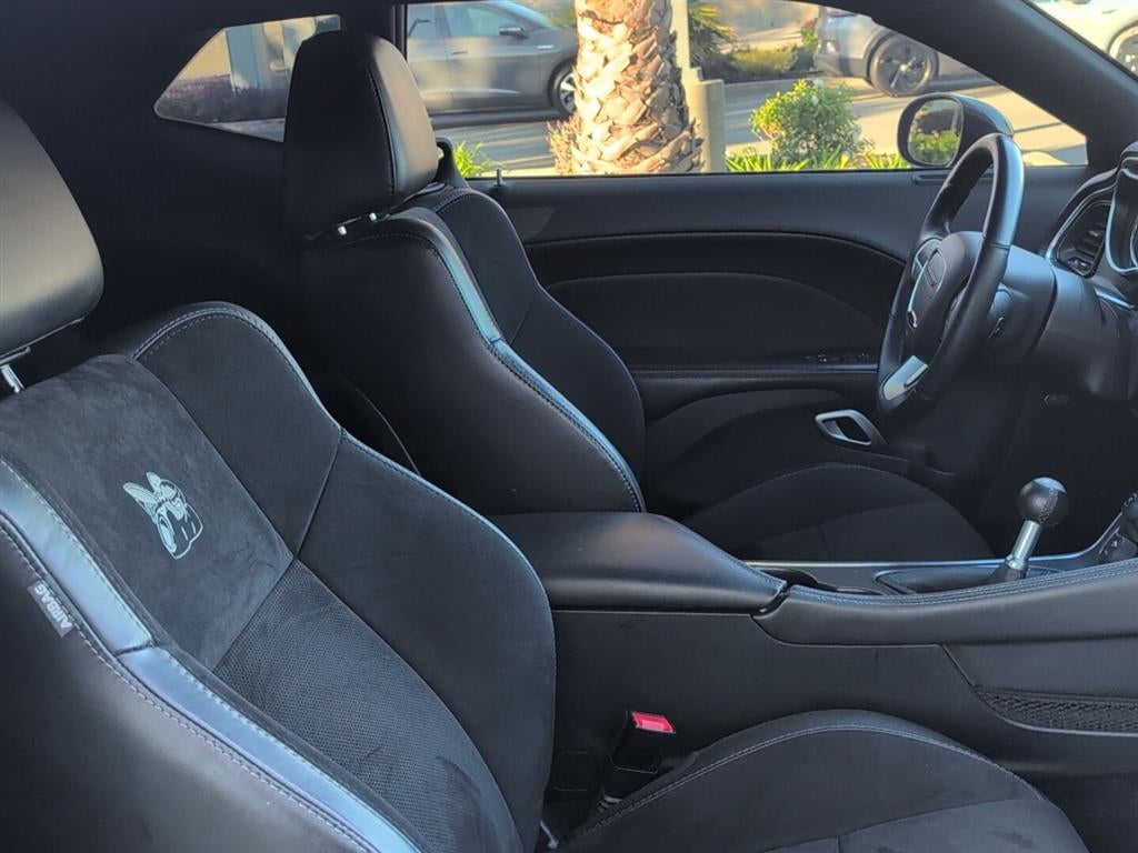2016 Dodge Challenger 392 Hemi Scat Pack Shaker