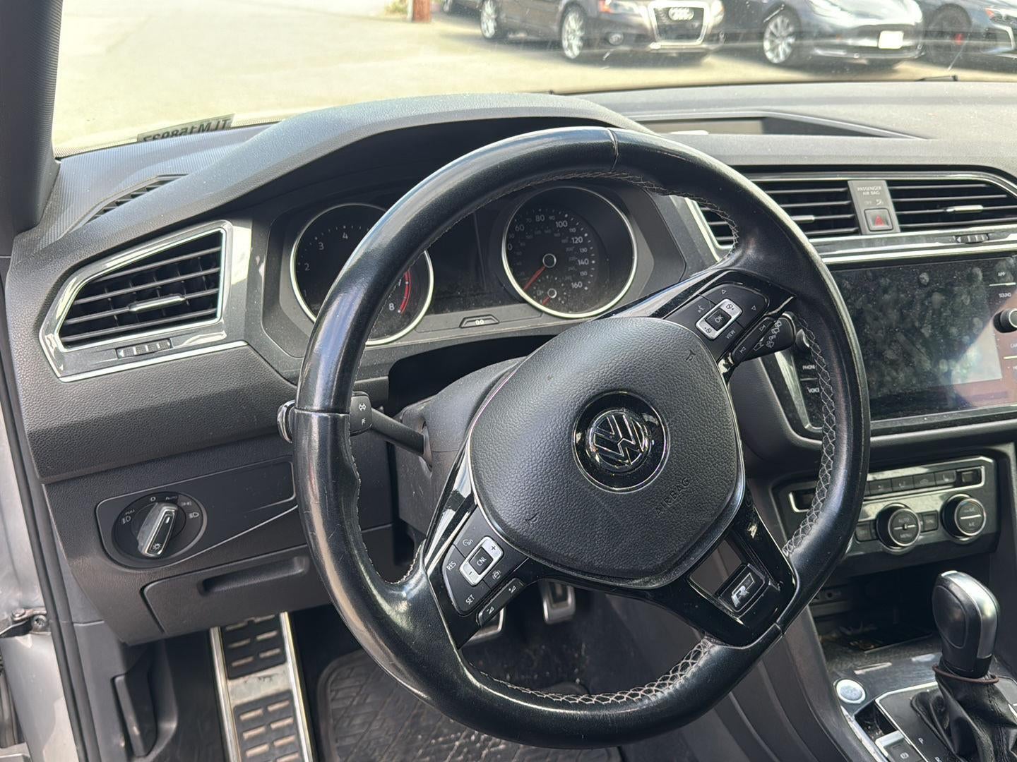 2020 Volkswagen Tiguan SE R-Line Black