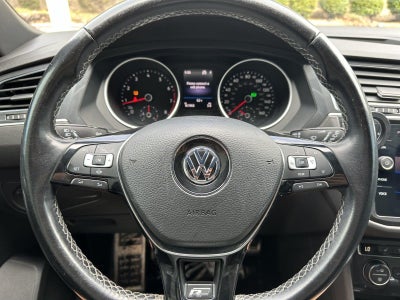2020 Volkswagen Tiguan SE R-Line Black