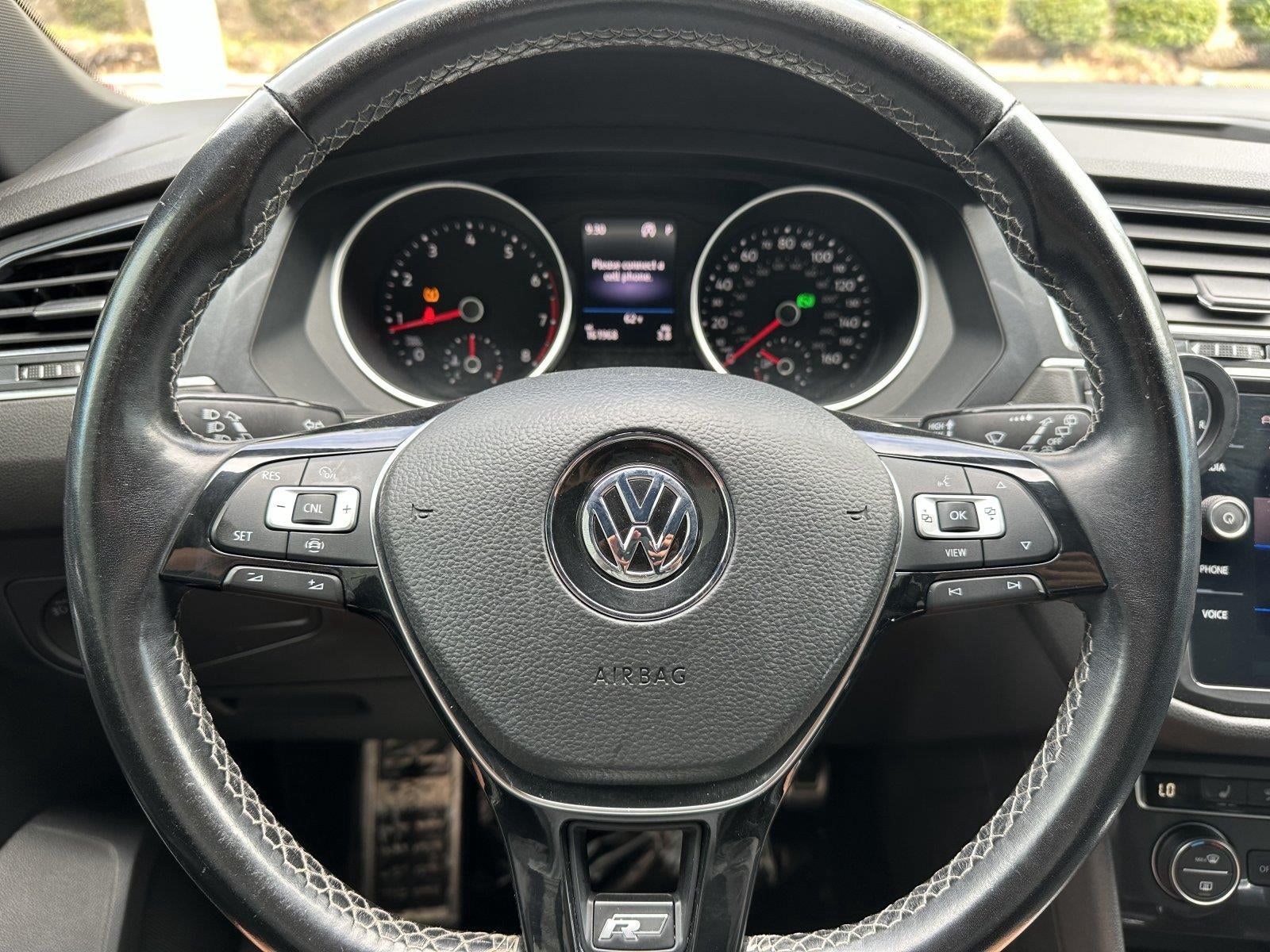 2020 Volkswagen Tiguan SE R-Line Black