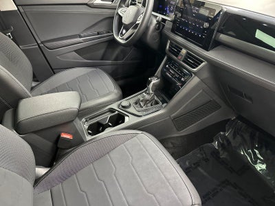 2025 Volkswagen Taos SE Black