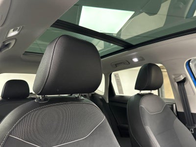2025 Volkswagen Taos SE Black