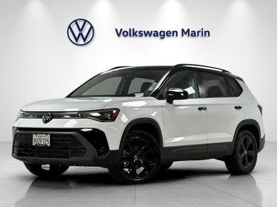 2025 Volkswagen Taos SE Black